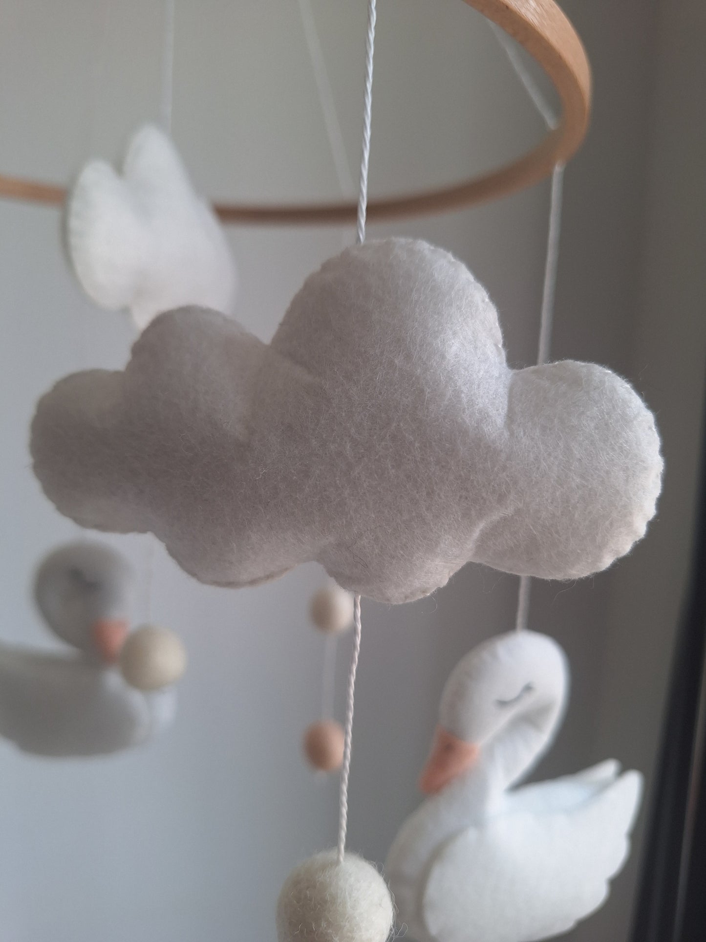 Zwanen Baby Mobiel | Zwanen, Wolken & Maan